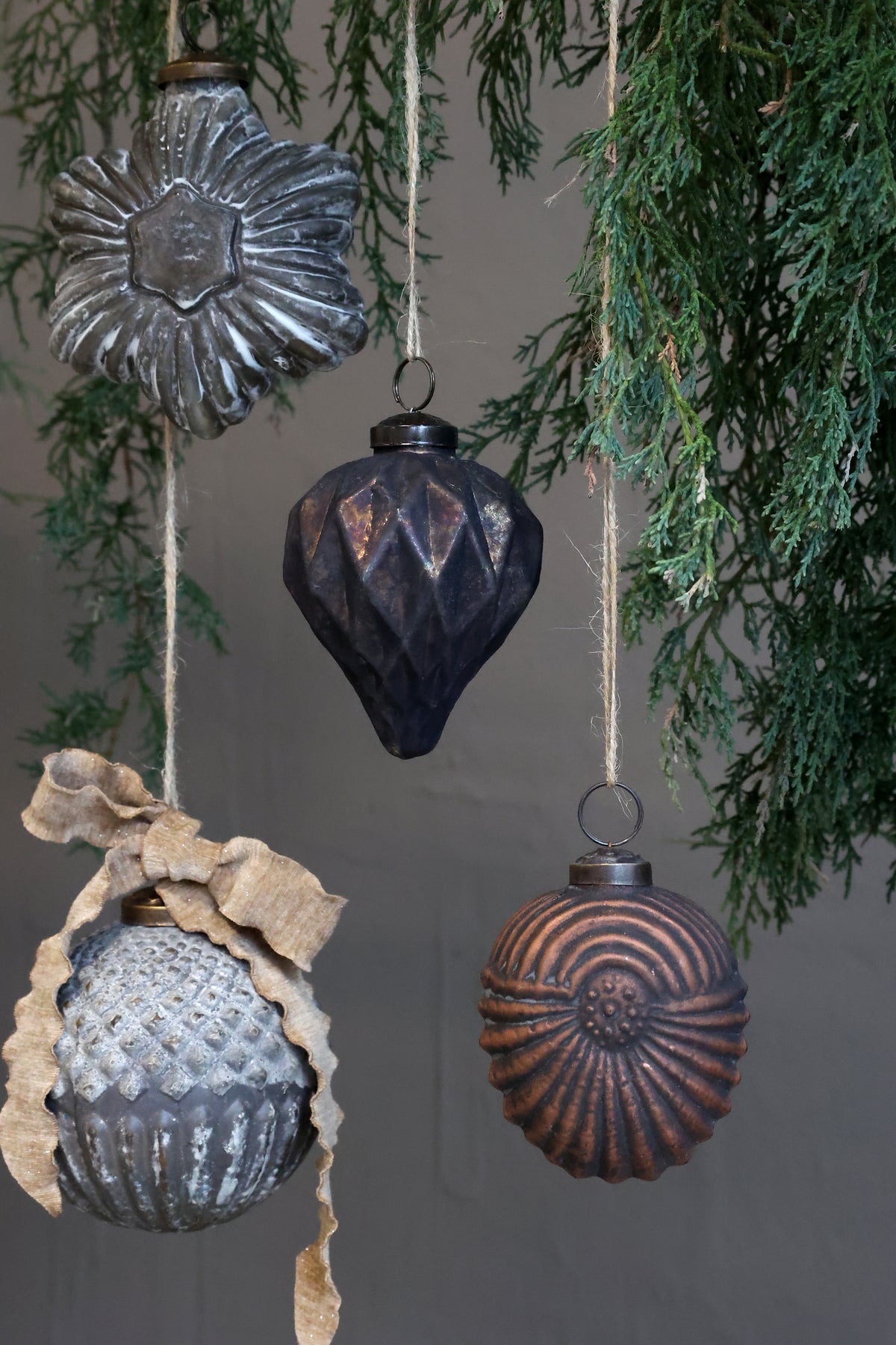 Harlequin Antique Mocha Bauble