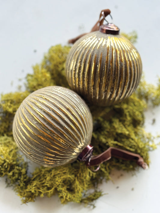 Large Gold Ribbed Glass Bauble