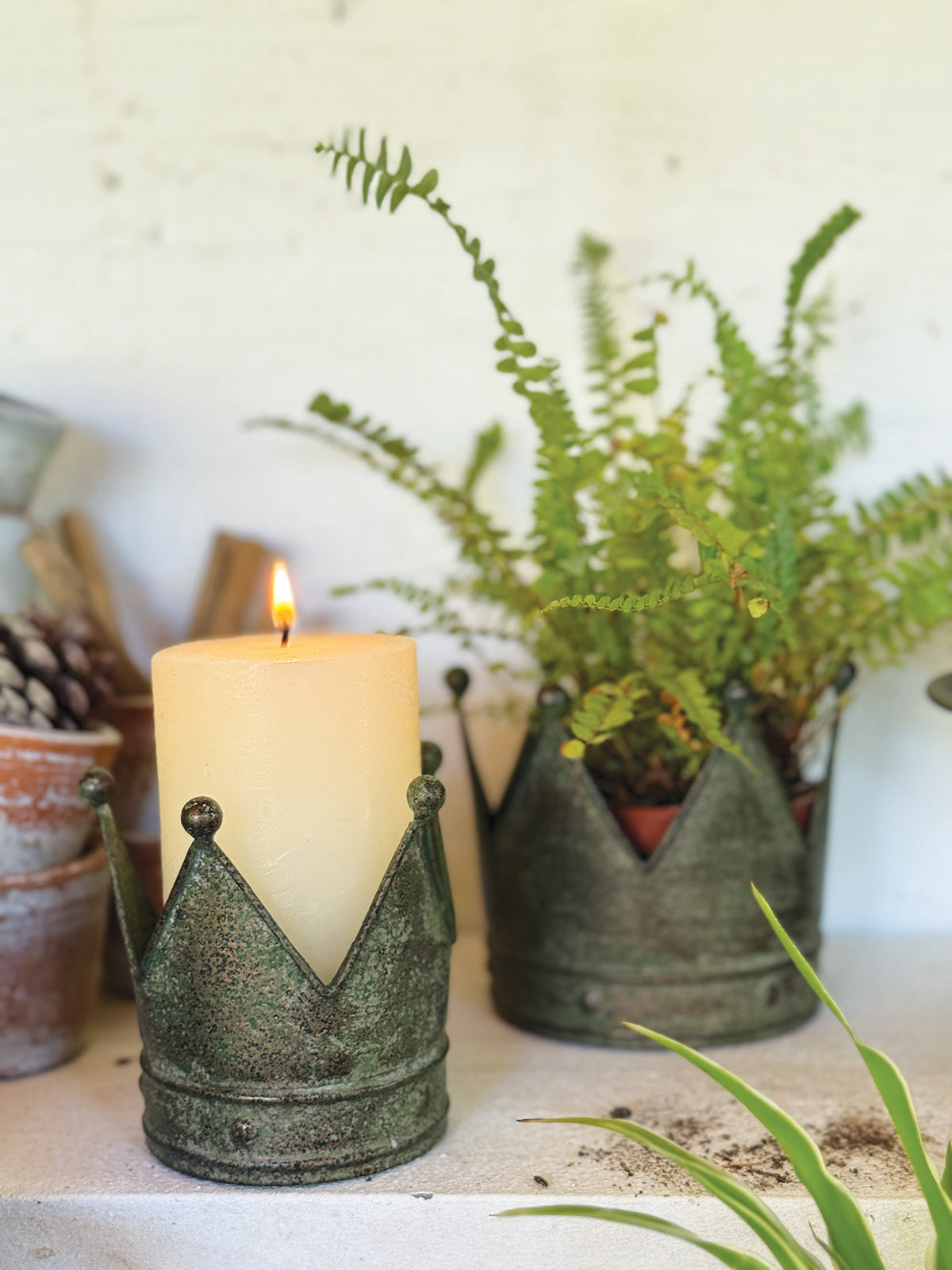 Set of 2 Vintage Crown Planters