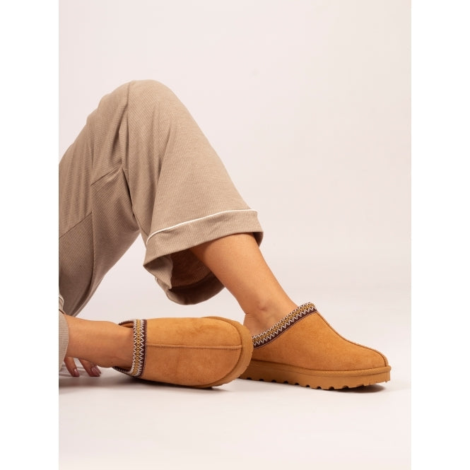 Luna Nepal Tan Slippers