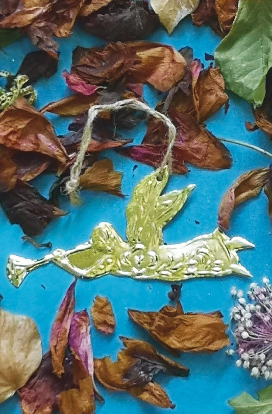 Antique Gold Flying Angel Decoration