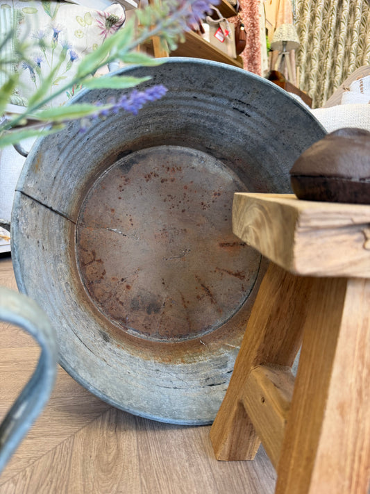 Vintage Metal Wash Tub