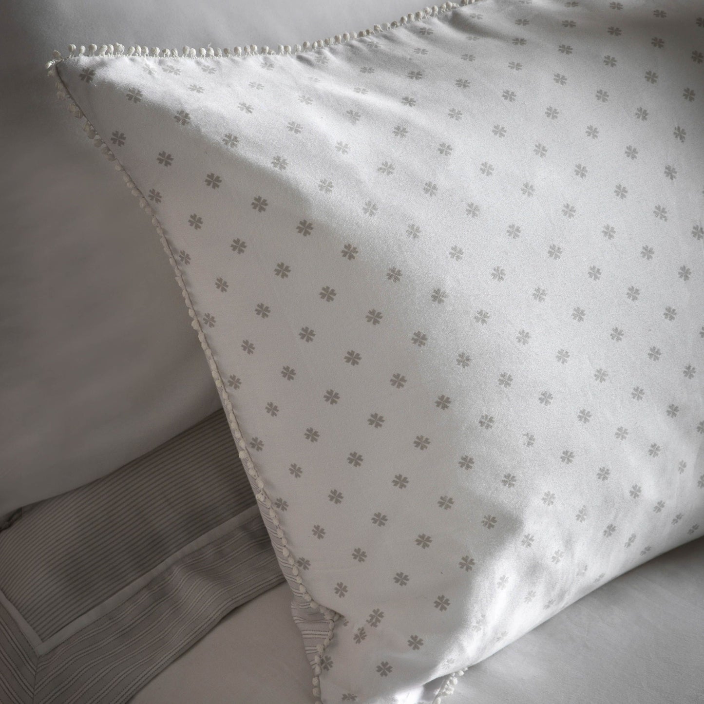 Ditsy Lace White Pillow Case Pair