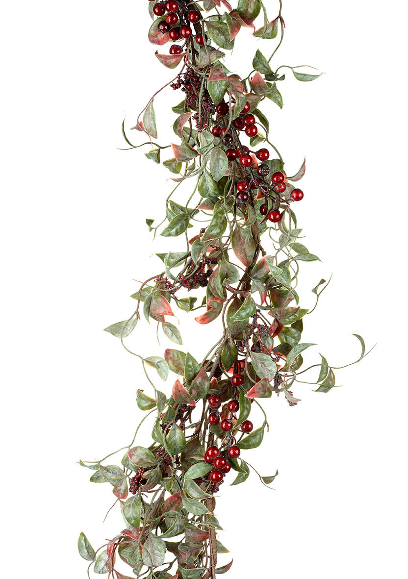 Parlane Christmas Garland With Leaves and Berries